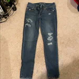 AMERICAN EAGLE JEANS